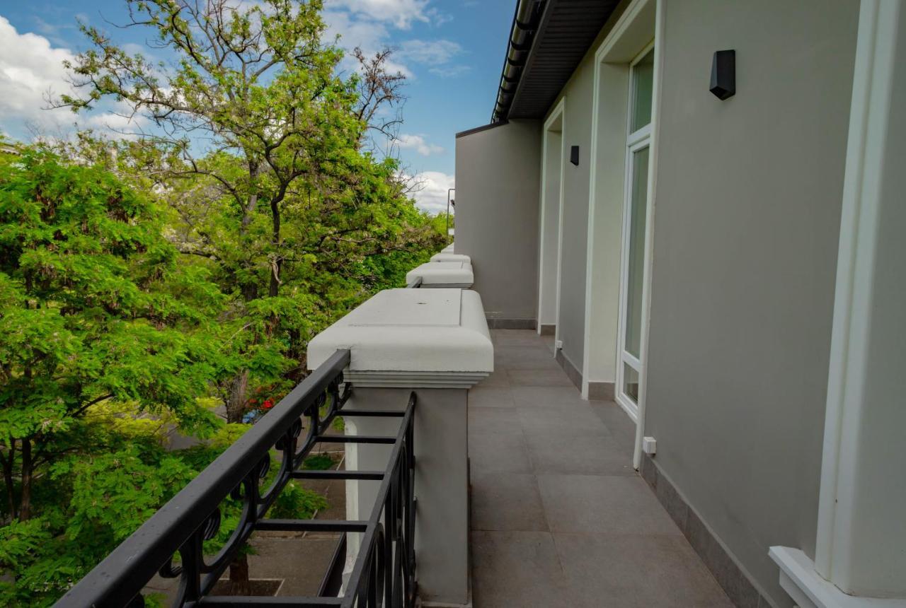 Duke Apartments Odessa Exterior foto